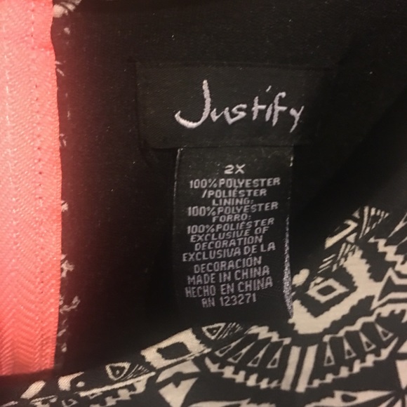 Pattern dress - Picture 2 of 3